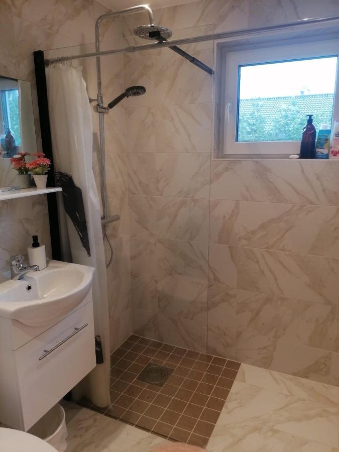 ארברו Villa Med Egen Parkering. Moejlighet Att Boka Fran 1 Och Upp Till 5 Personer. מראה חיצוני תמונה